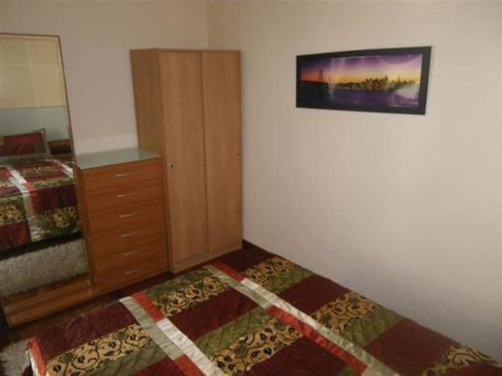 1 bedroom apartment for rent in Vigo, Spain - Image 10