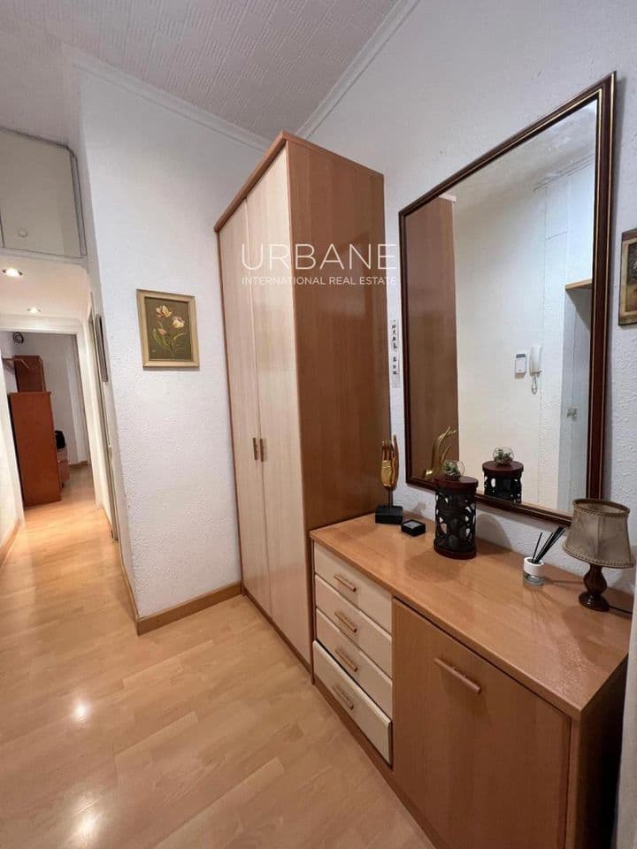 3 bedrooms apartment for rent in Ciutat Vella, Spain - Image 7