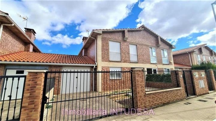 4 bedrooms house for rent in Navarre, Spain