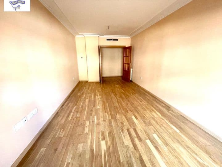 3 bedrooms apartment for sale in Albacete, Spain - Image 3