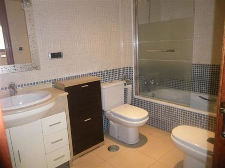 1 bedroom apartment for rent in Vigo, Spain - Image 12