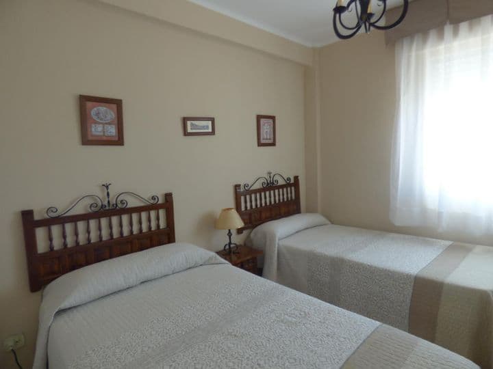 2 bedrooms apartment for rent in Poniente-Faro, Spain - Image 6