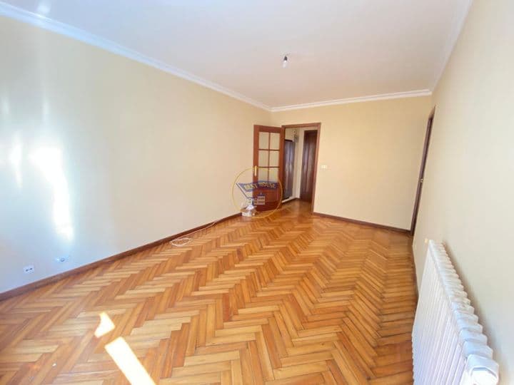 2 bedrooms apartment for rent in Vigo, Spain - Image 4