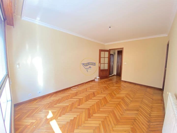 2 bedrooms apartment for rent in Vigo, Spain - Image 7