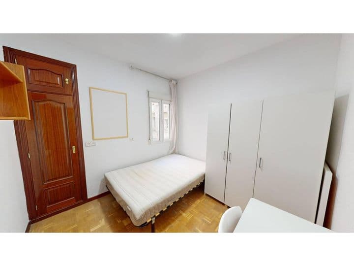 3 bedrooms apartment for rent in Centro, Spain - Image 10