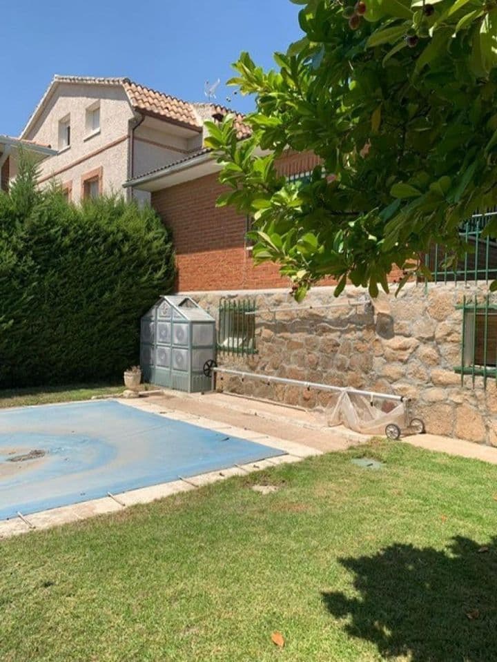 5 bedrooms house for sale in Navas del Rey, Spain - Image 6