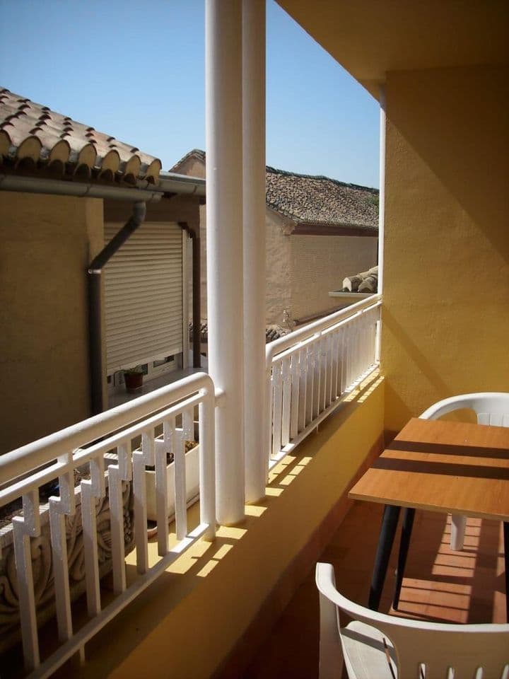 2 bedrooms house for rent in Centro-Sagrario, Spain - Image 2