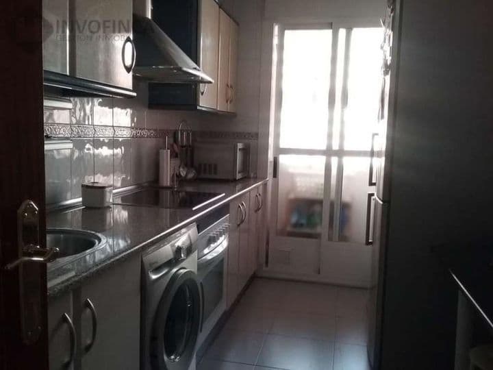 3 bedrooms apartment for rent in Badajoz, Spain - Image 9