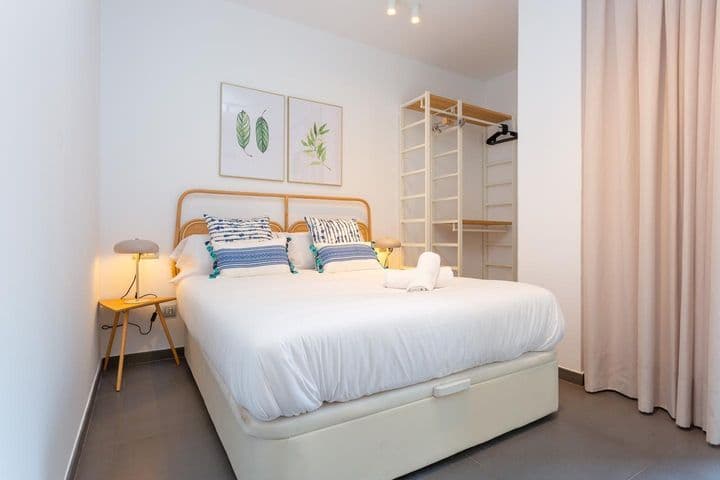 2 bedrooms apartment for rent in Poblenou, Spain - Image 10