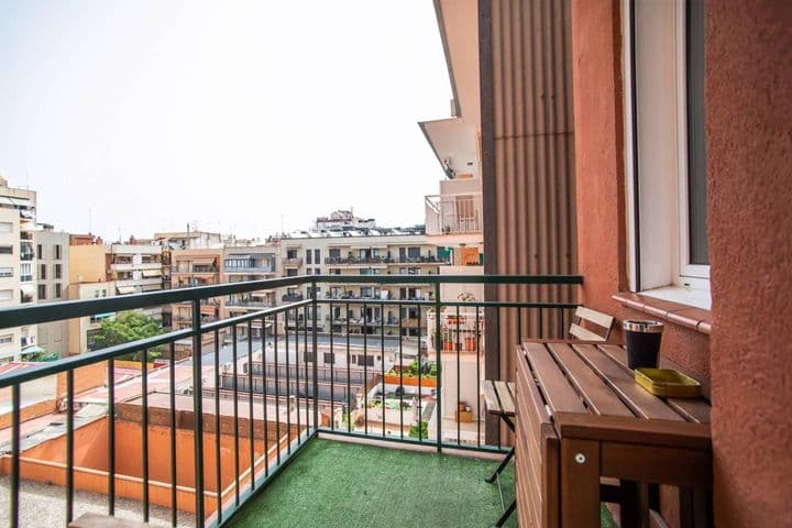 2 bedrooms apartment for rent in Sant Marti, Spain - Image 7