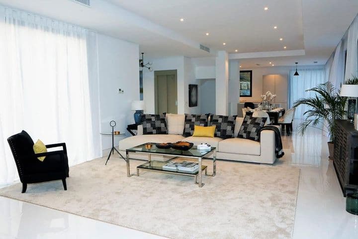 5 bedrooms house for sale in Marbella, Spain - Image 11