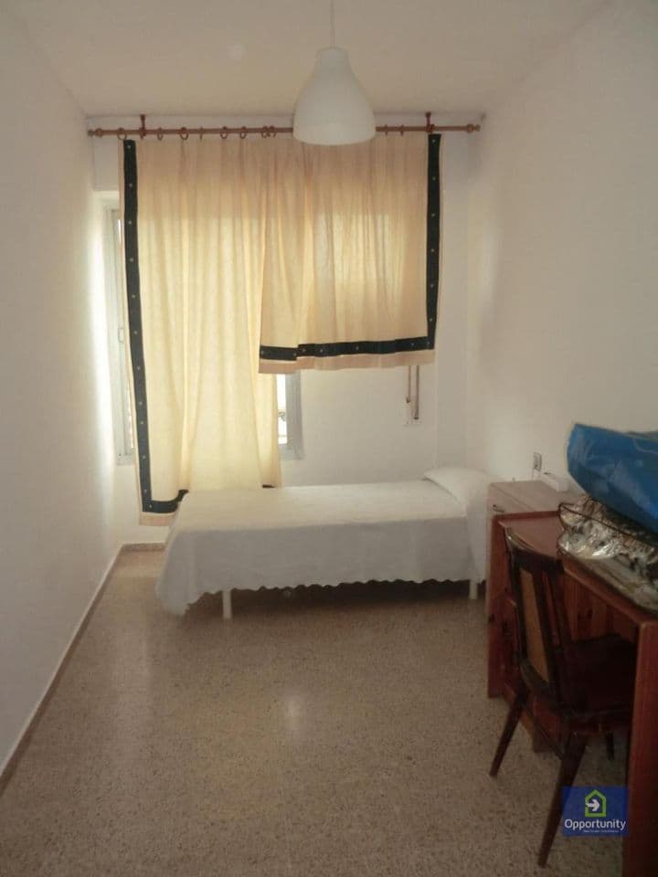 3 bedrooms apartment for rent in Granada, Spain - Image 10