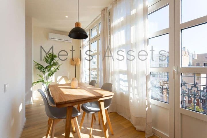 1 bedroom apartment for rent in Eixample, Spain - Image 7