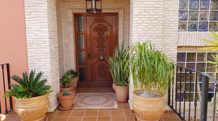 4 bedrooms house for sale in Playa de los Locos quarter, Spain - Image 3