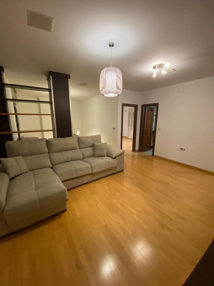 2 bedrooms apartment for rent in Vega de Granada, Spain - Image 2