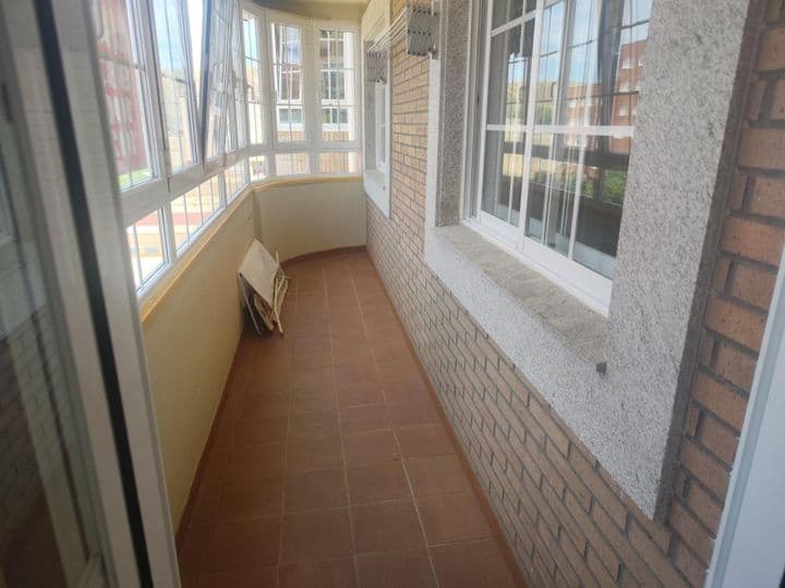 3 bedrooms apartment for rent in Leon, Spain - Image 6