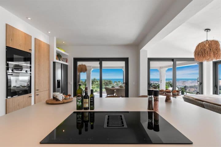 5 bedrooms house for sale in Estepona, Spain - Image 10