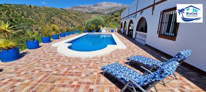 4 bedrooms house for sale in La Axarquia, Spain - Image 2