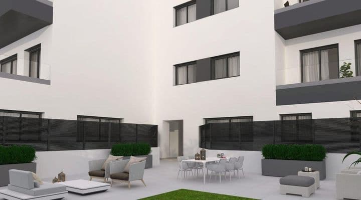 1 bedroom apartment for sale in Malaga-Centro, Spain - Image 3