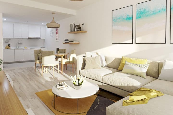 1 bedroom apartment for sale in Malaga-Centro, Spain - Image 12