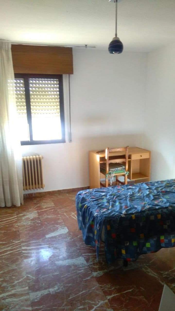 4 bedrooms apartment for rent in Beiro, Spain - Image 11