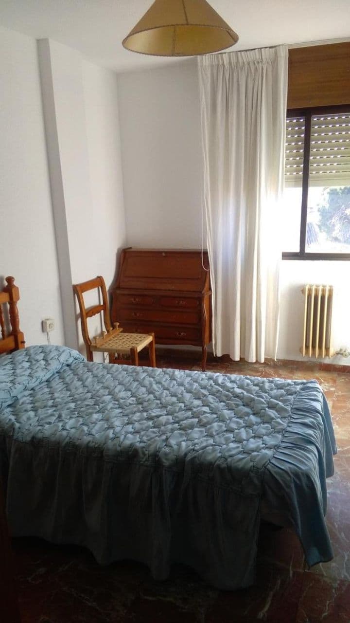 4 bedrooms apartment for rent in Beiro, Spain - Image 12