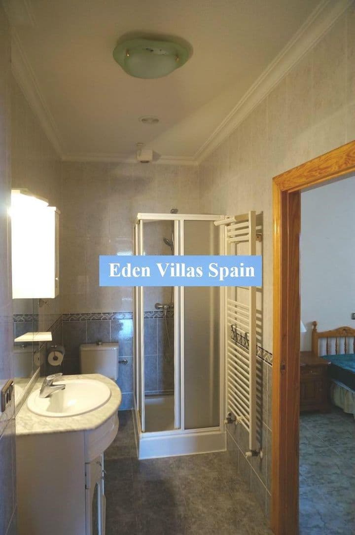 4 bedrooms house for sale in Alicante, Spain - Image 8