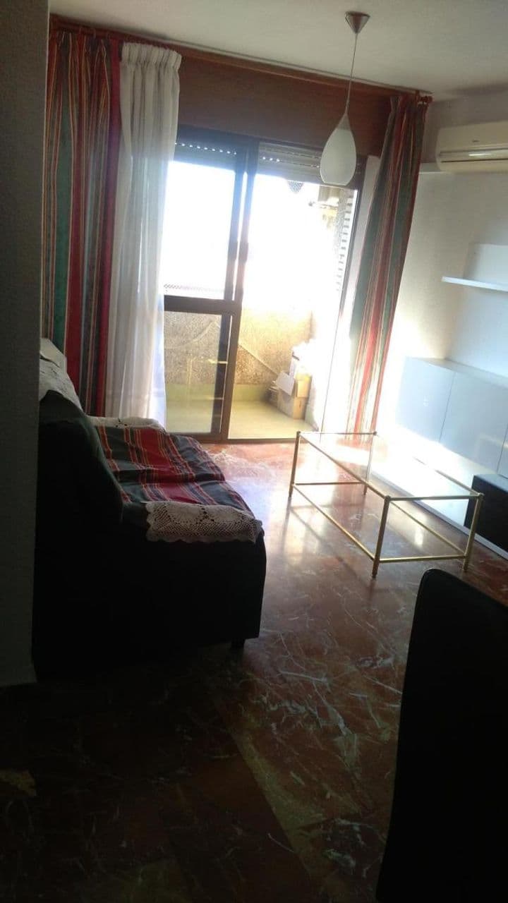 4 bedrooms apartment for rent in Beiro, Spain - Image 2