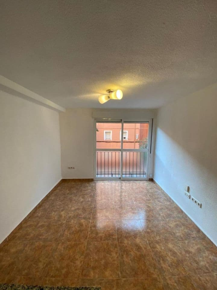 2 bedrooms apartment for rent in Granada, Spain - Image 4