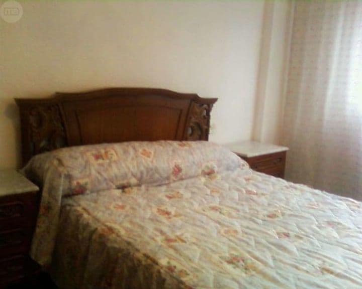 3 bedrooms apartment for rent in Granada, Spain - Image 6