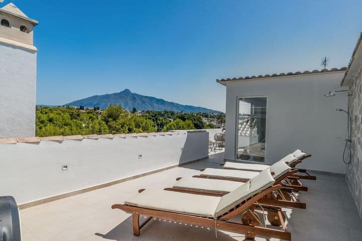 8 bedrooms house for sale in Nueva Andalucia, Spain - Image 8