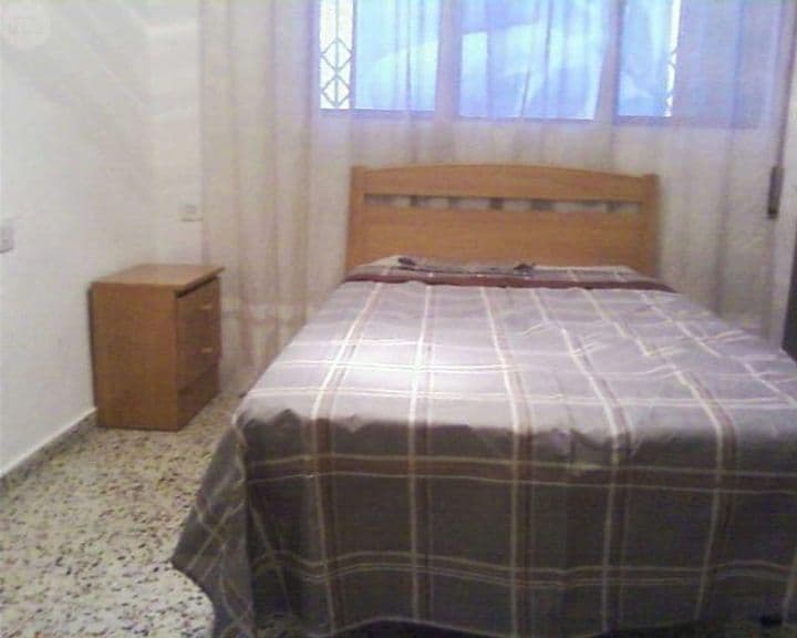 3 bedrooms apartment for rent in Granada, Spain - Image 7