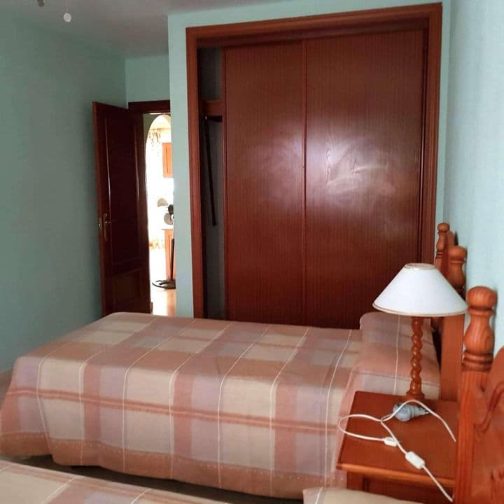 2 bedrooms apartment for rent in Parque de la Paloma, Spain - Image 8