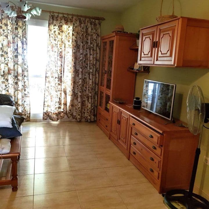 2 bedrooms apartment for rent in Parque de la Paloma, Spain - Image 5