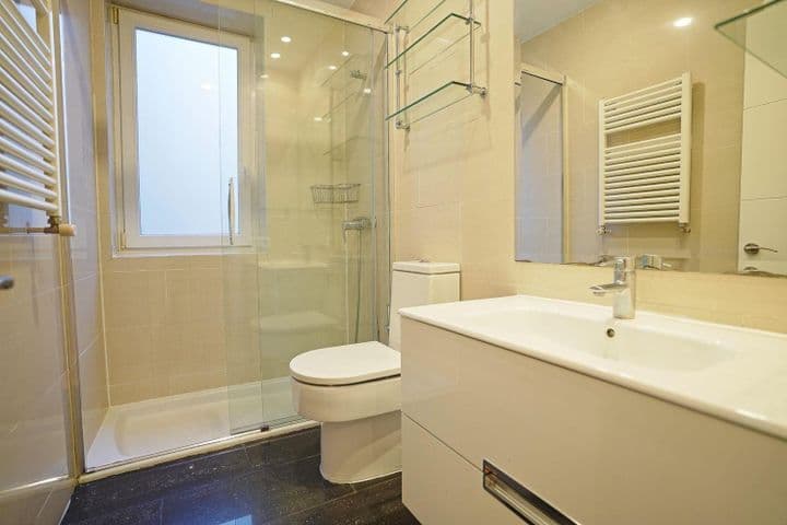 1 bedroom apartment for rent in Madrid, Spain - Image 2