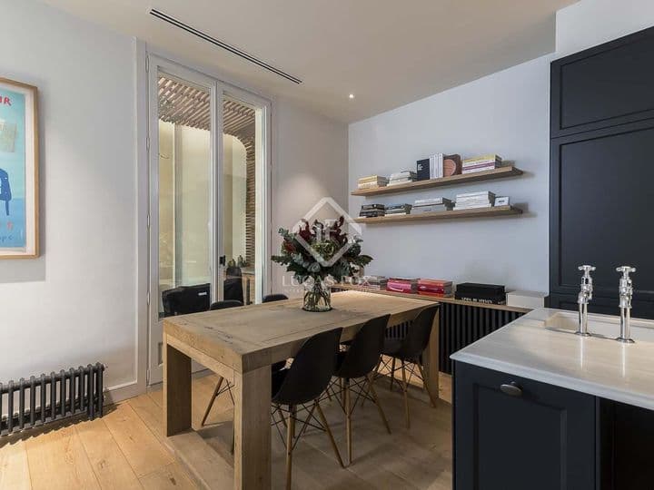 1 bedroom apartment for sale in Barcelona, Spain - Image 6