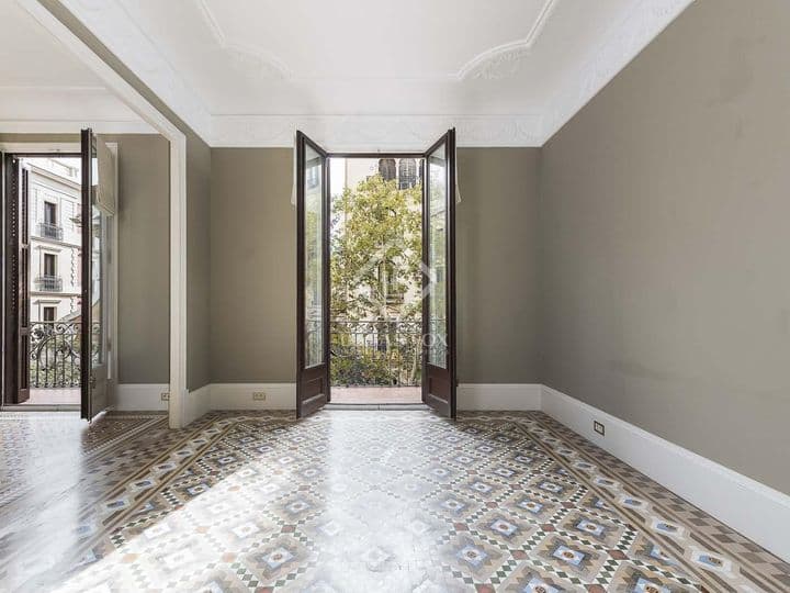 4 bedrooms apartment for sale in Barcelona, Spain - Image 9