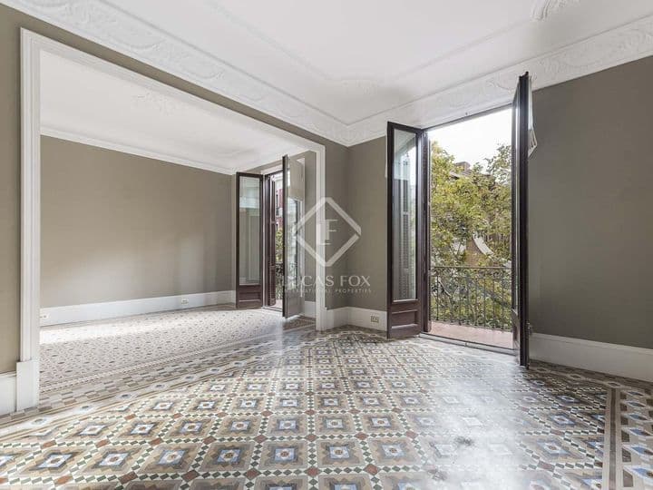 4 bedrooms apartment for sale in Barcelona, Spain - Image 2