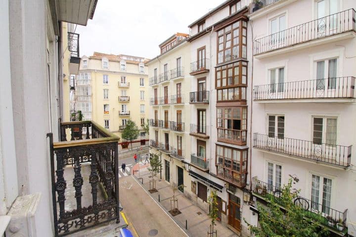 3 bedrooms apartment for sale in Santander, Spain - Image 2