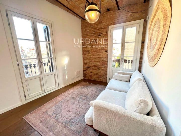 2 bedrooms apartment for rent in Sants-Montjuic, Spain - Image 4