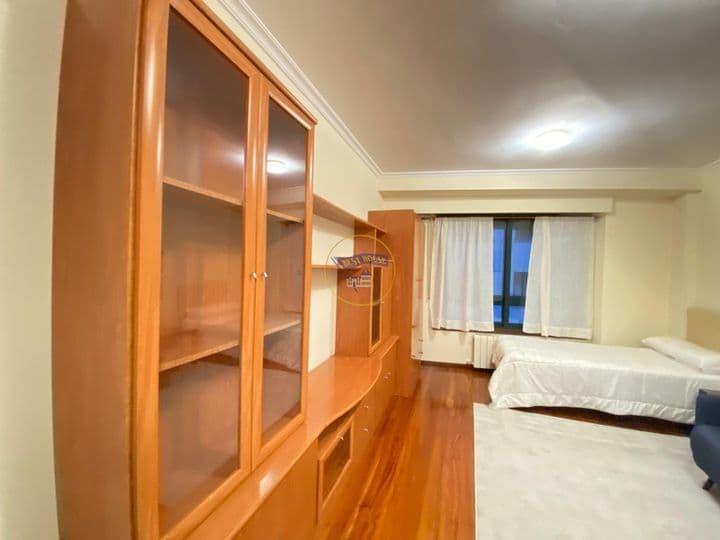 1 bedroom apartment for rent in Vigo, Spain - Image 9