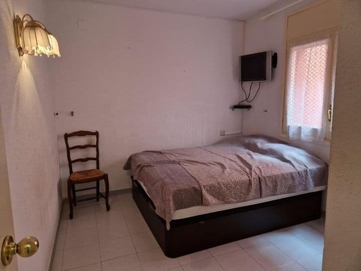 1 bedroom apartment for sale in Centre, Spain - Image 2