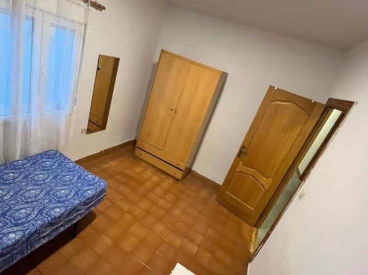 4 bedrooms apartment for rent in Figares, Spain - Image 7