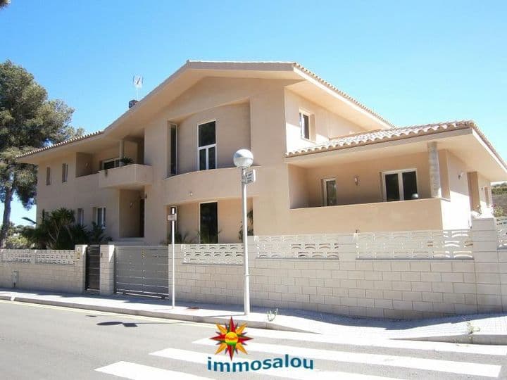 6 bedrooms house for sale in Salou, Spain