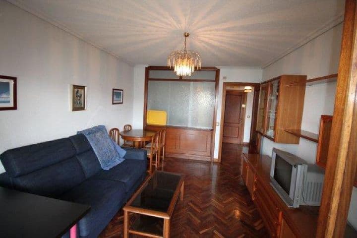 1 bedroom apartment for rent in Santander, Spain - Image 10