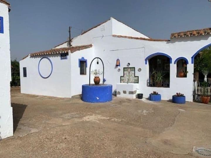 4 bedrooms house for sale in Badajoz, Spain - Image 3