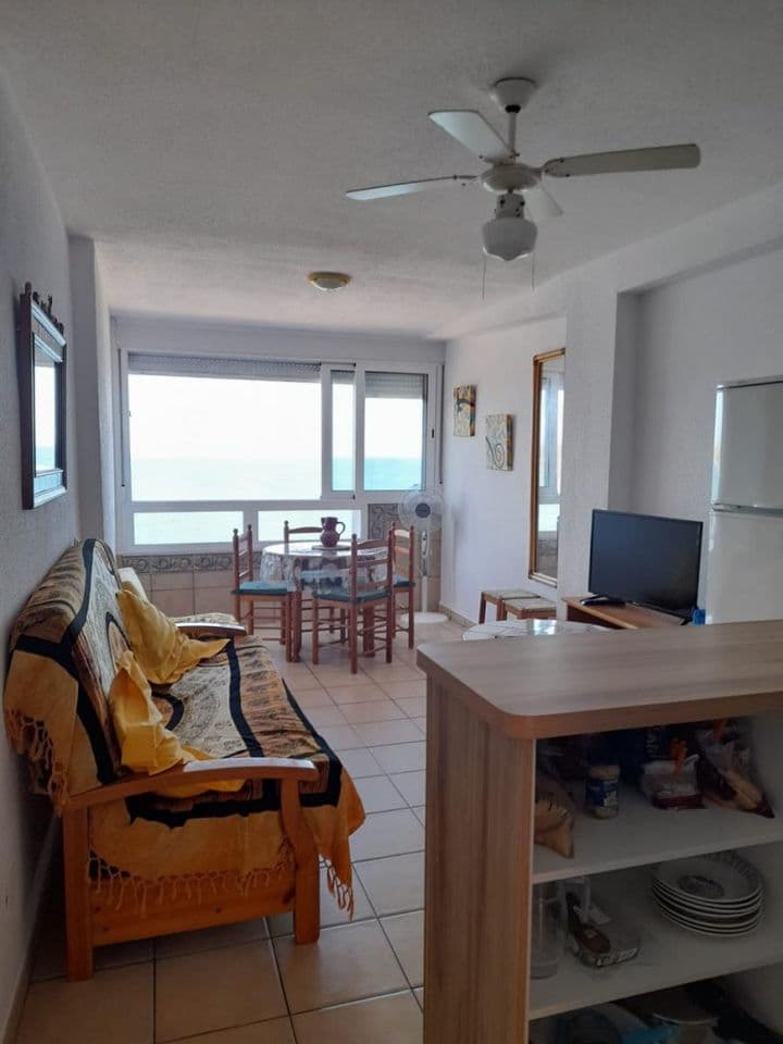 2 bedrooms apartment for rent in La Mata, Spain - Image 3