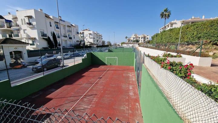 2 bedrooms apartment for rent in Nueva Andalucia, Spain - Image 3