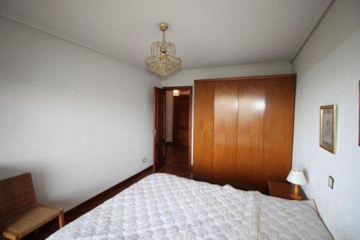 1 bedroom apartment for rent in Santander, Spain - Image 3