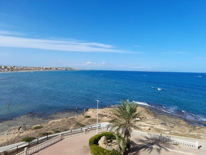 2 bedrooms apartment for rent in La Mata, Spain - Image 11